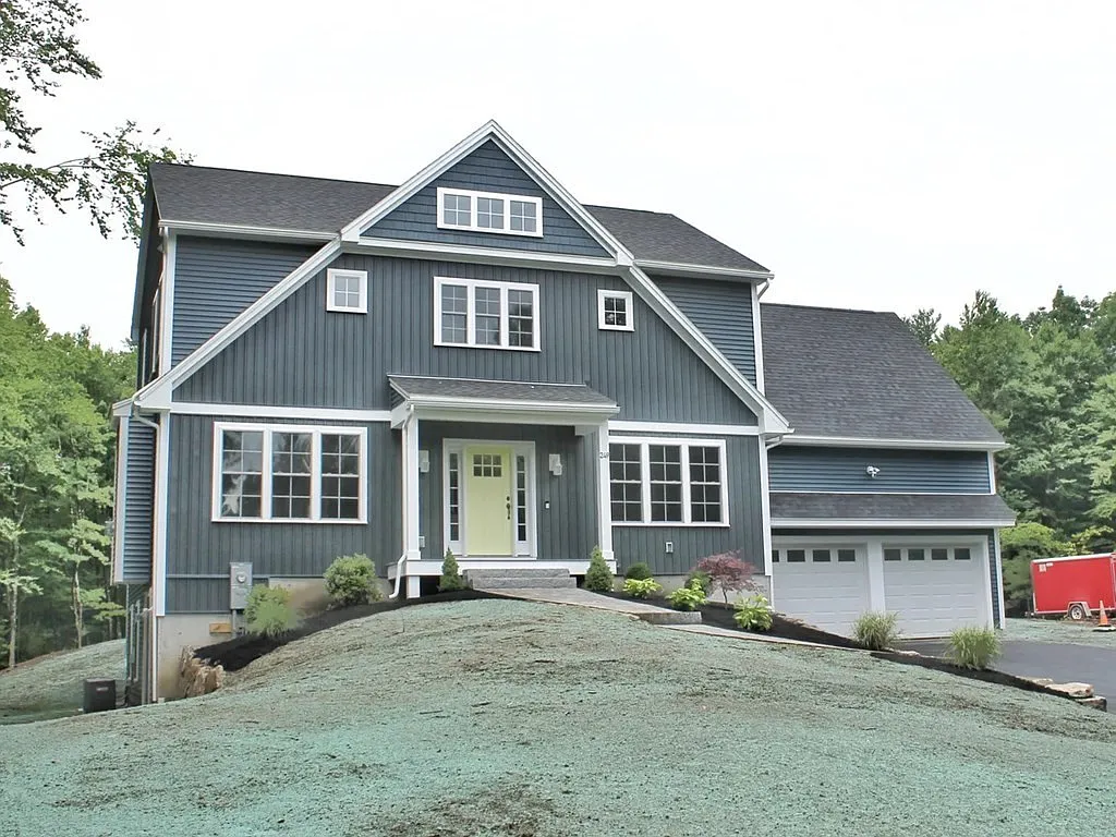 New custom home on Fisher Road, Holden MA, by Wingspan Properties